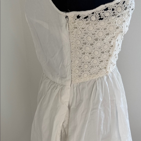 Fresh Classic White Kids Casual Dress - Picture 11 of 12